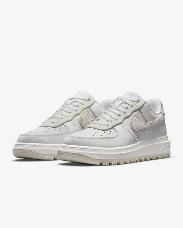 Nike Air Force 1 Luxe - Image 5